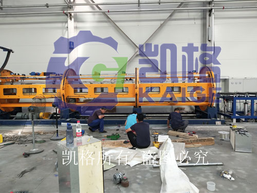 巖棉板復合旋轉設備提升裝置